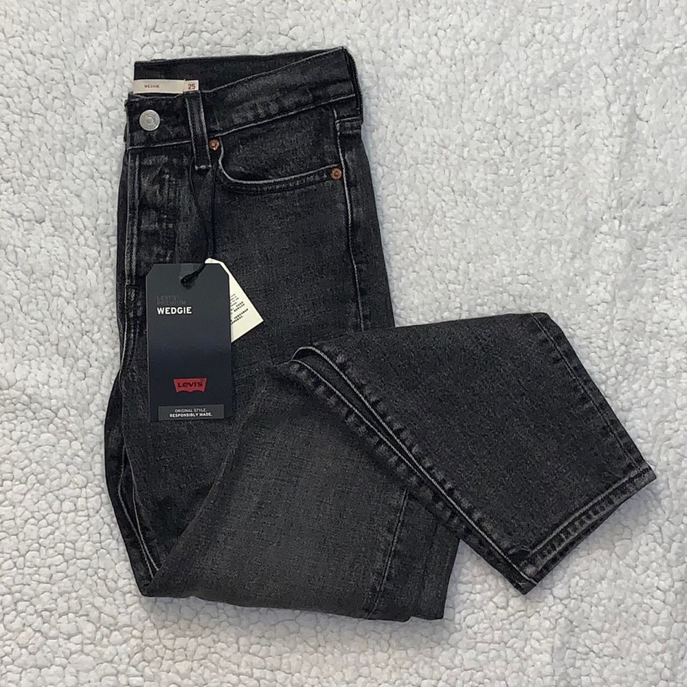 NWT Levi’s Wedgie Icon Jeans in Better Weatherhead size 25